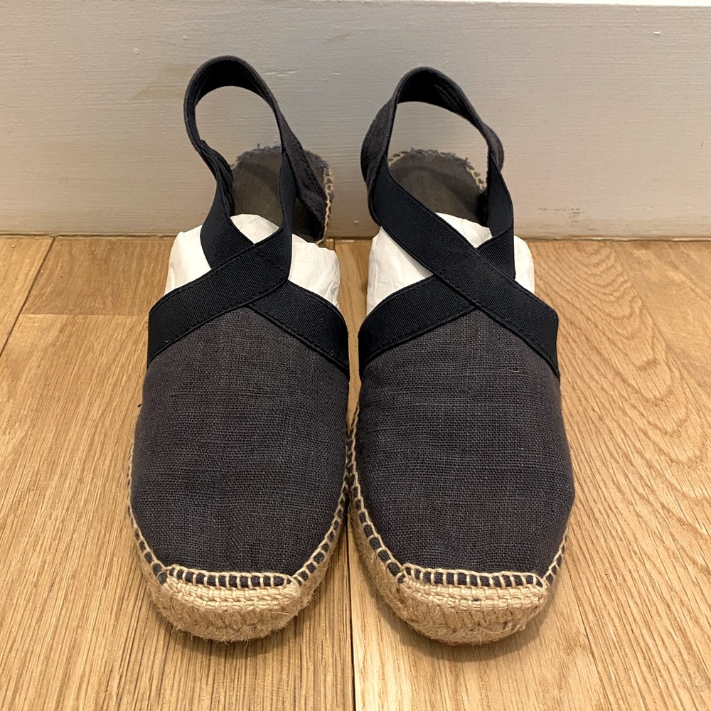 Toni Pons ‘Ter’ Espadrilles Sandals. Navy Linen. Size 39EU (Size 8-8.5 US).